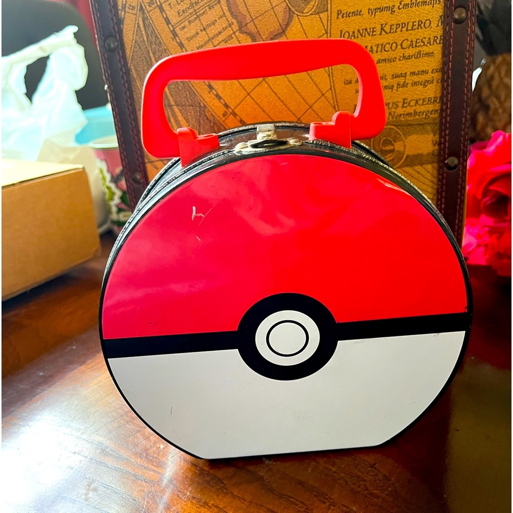 Pokémon tin case 2013!